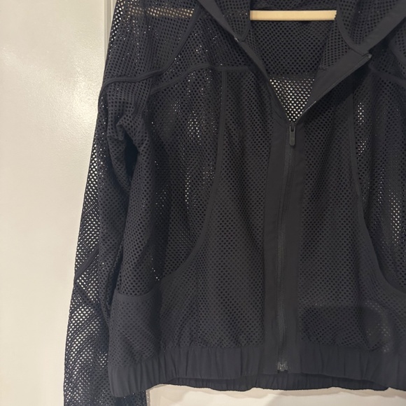 LuluLemon Relaxed Fit Mesh Jacket - Picture 2 of 5